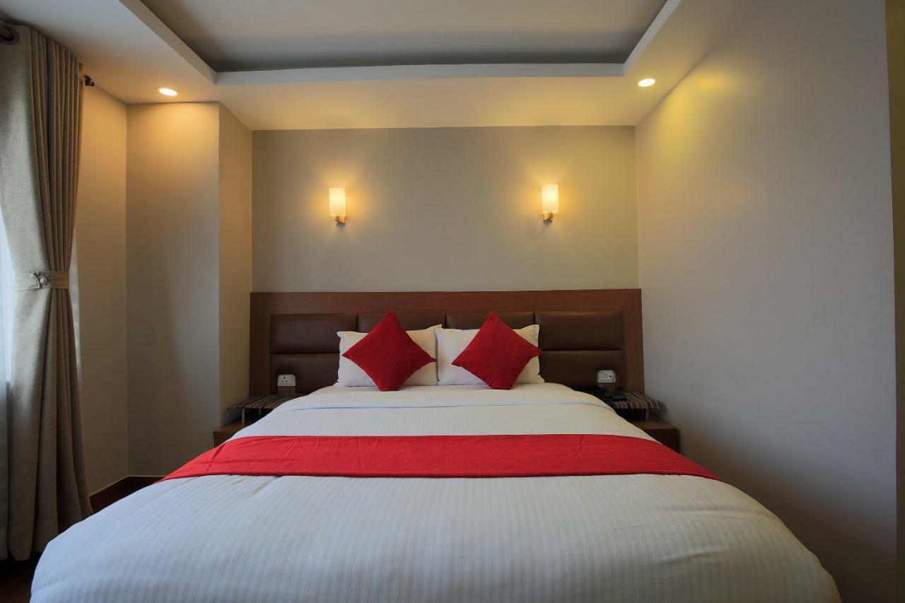 Oyo 453 Hotel Gurkha Heritage カトマンズ エクステリア 写真