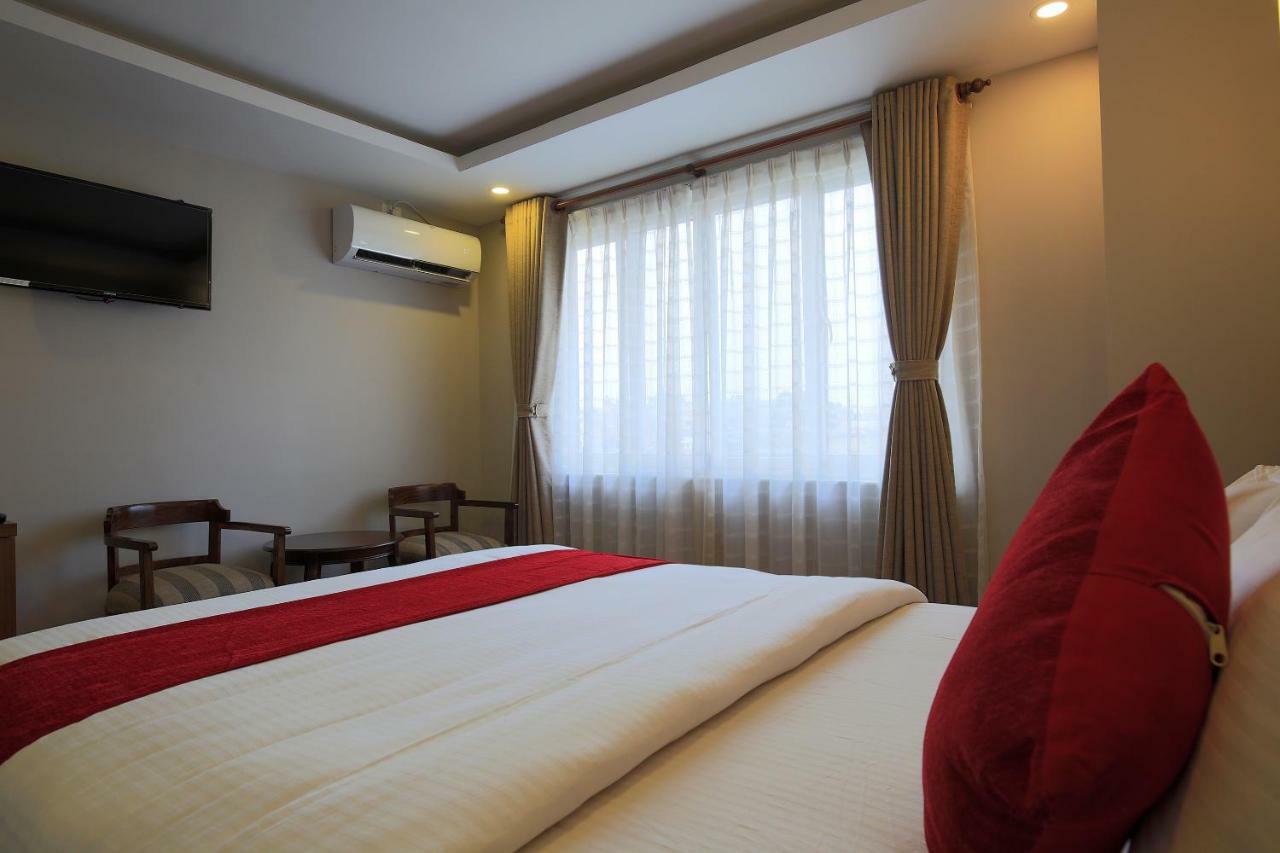 Oyo 453 Hotel Gurkha Heritage カトマンズ エクステリア 写真