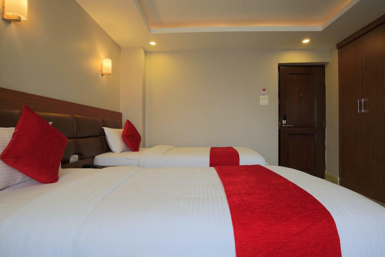 Oyo 453 Hotel Gurkha Heritage カトマンズ エクステリア 写真