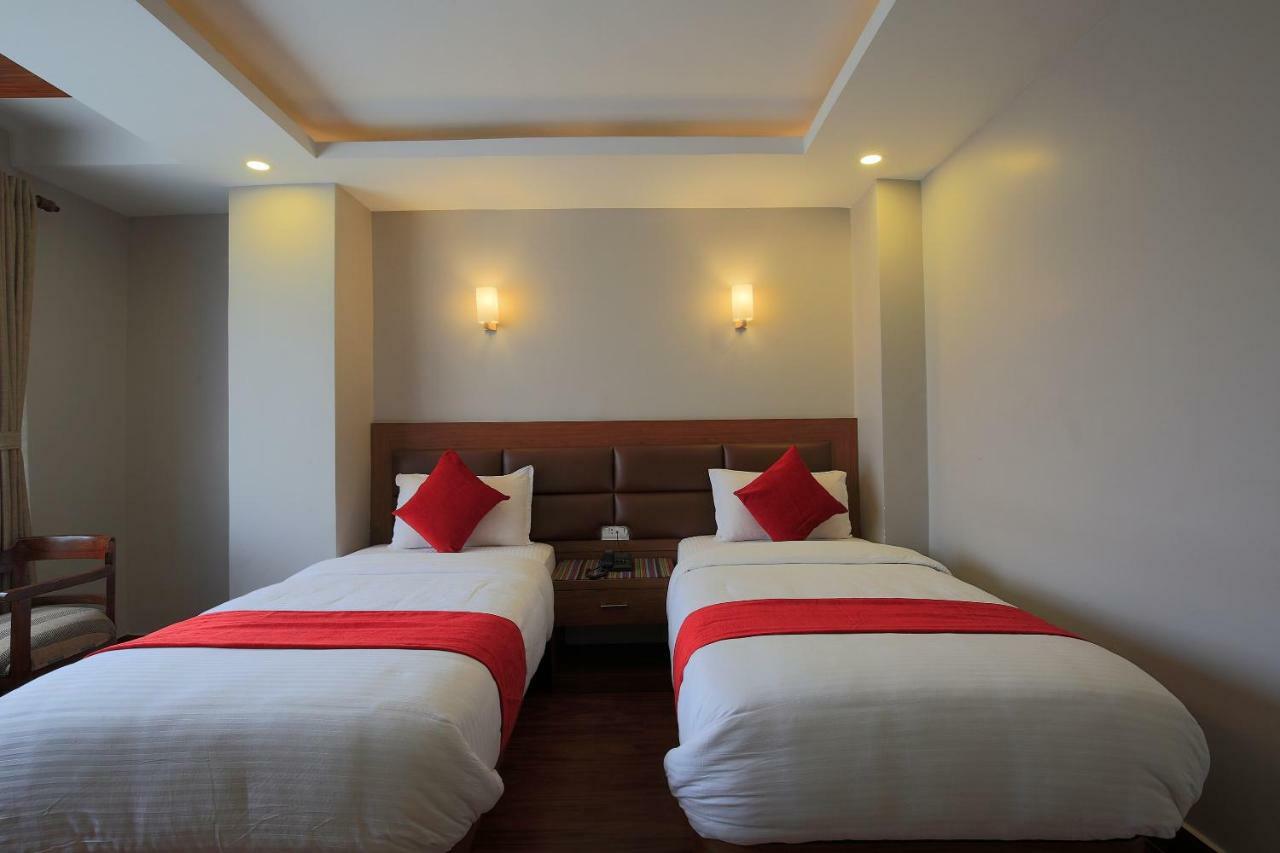 Oyo 453 Hotel Gurkha Heritage カトマンズ エクステリア 写真